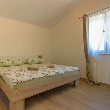 Будинок відпочинку Mit Privatpool Fuer 7 Personen Ca 120 Qm In Medulin, Istrien Suedkueste Von Istrien Пула